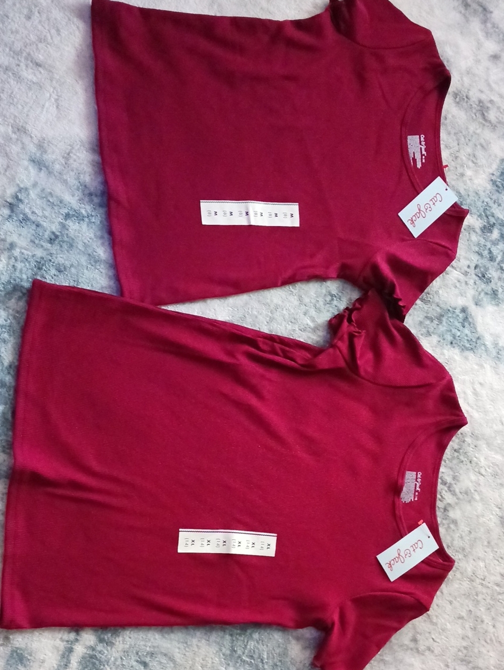 2 × Cat & Jack Girl's Short Sleeve Ribbed T-shirt. M(8) and XL(14) Bugundy